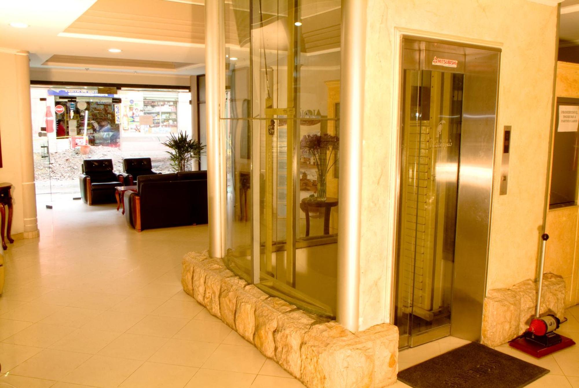 Hotel Podocarpus Лоха Екстер'єр фото