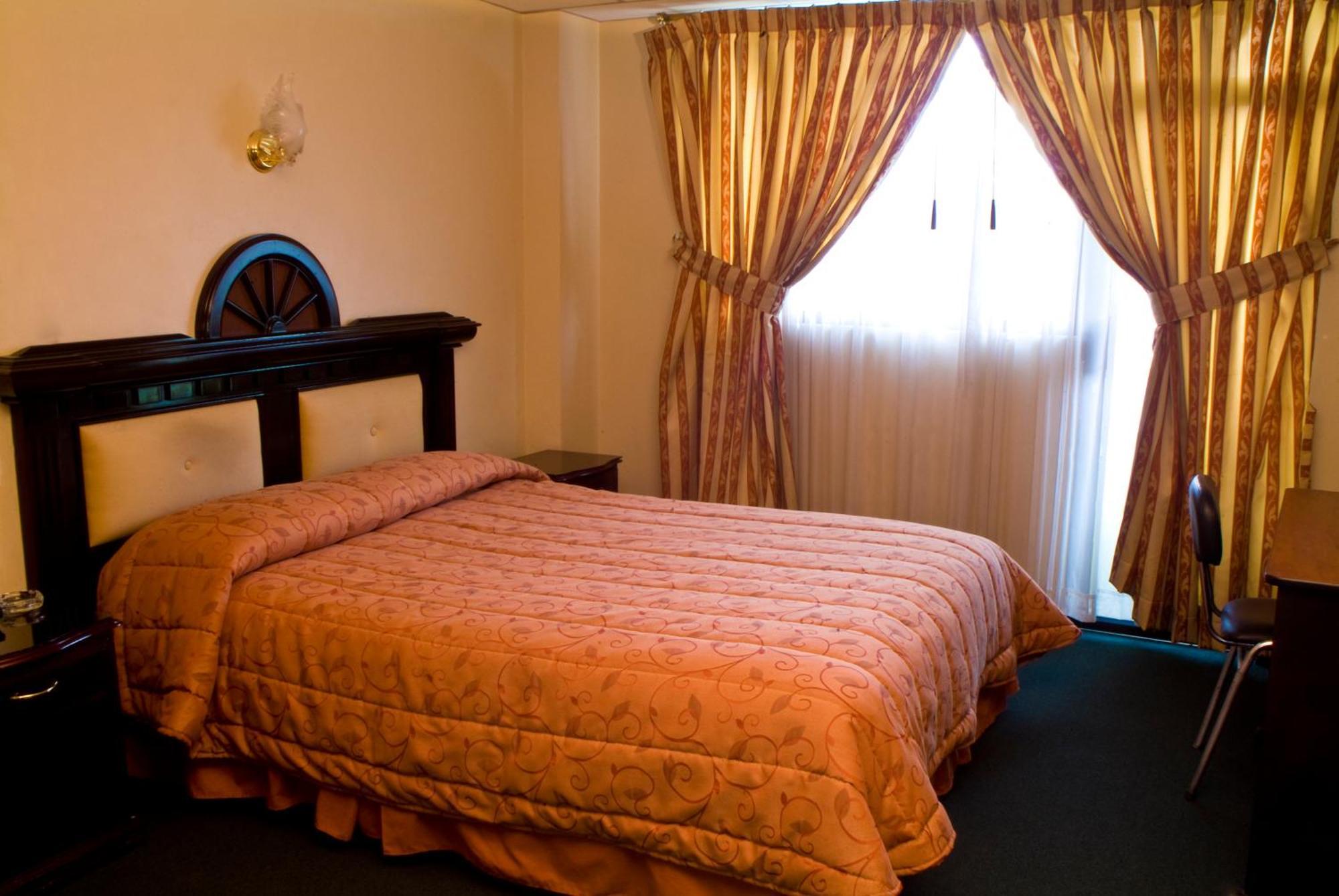 Hotel Podocarpus Лоха Екстер'єр фото