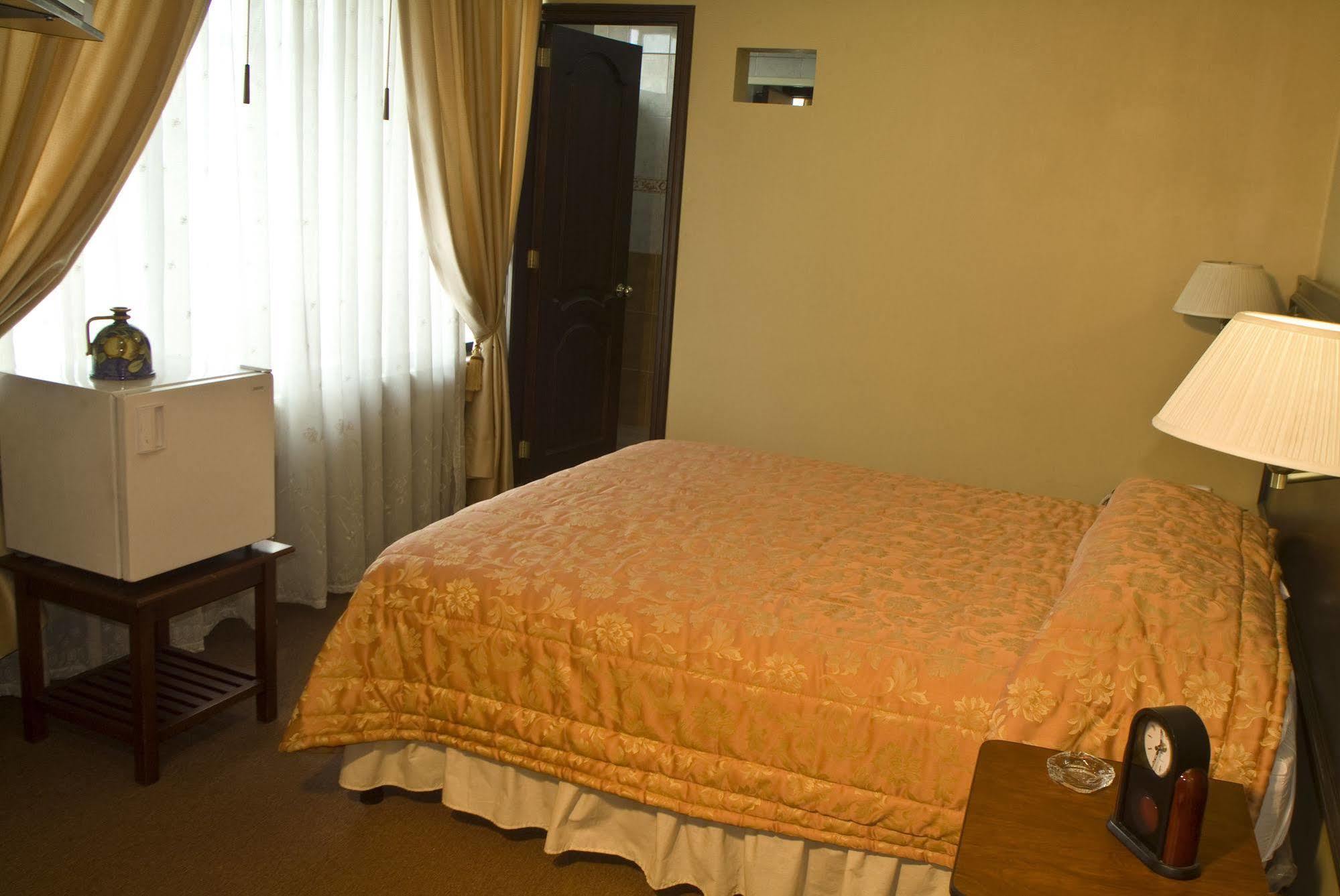 Hotel Podocarpus Лоха Екстер'єр фото
