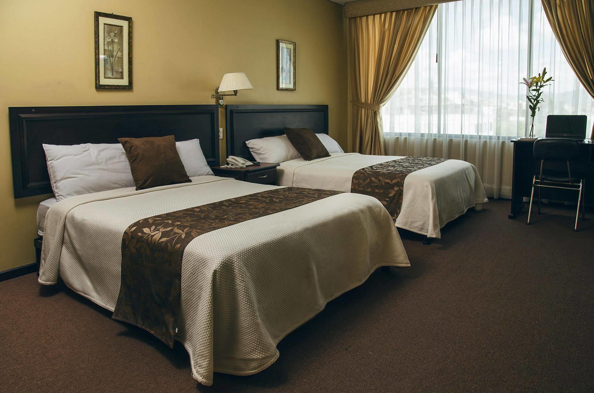 Hotel Podocarpus Лоха Екстер'єр фото